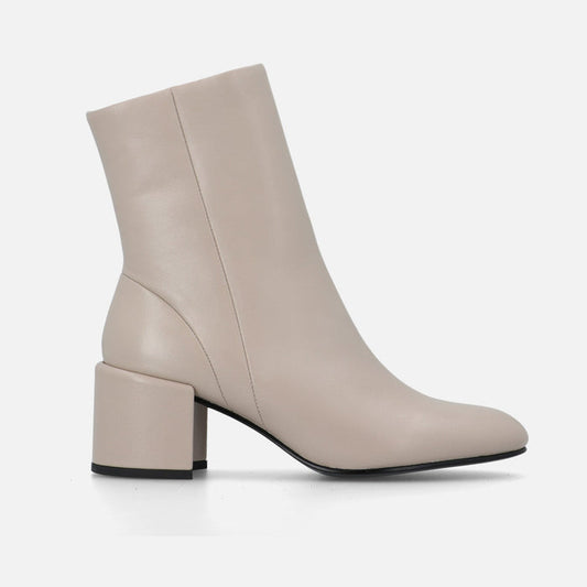 Bruno Premi - leather ankle boot with heel - Col. Shell